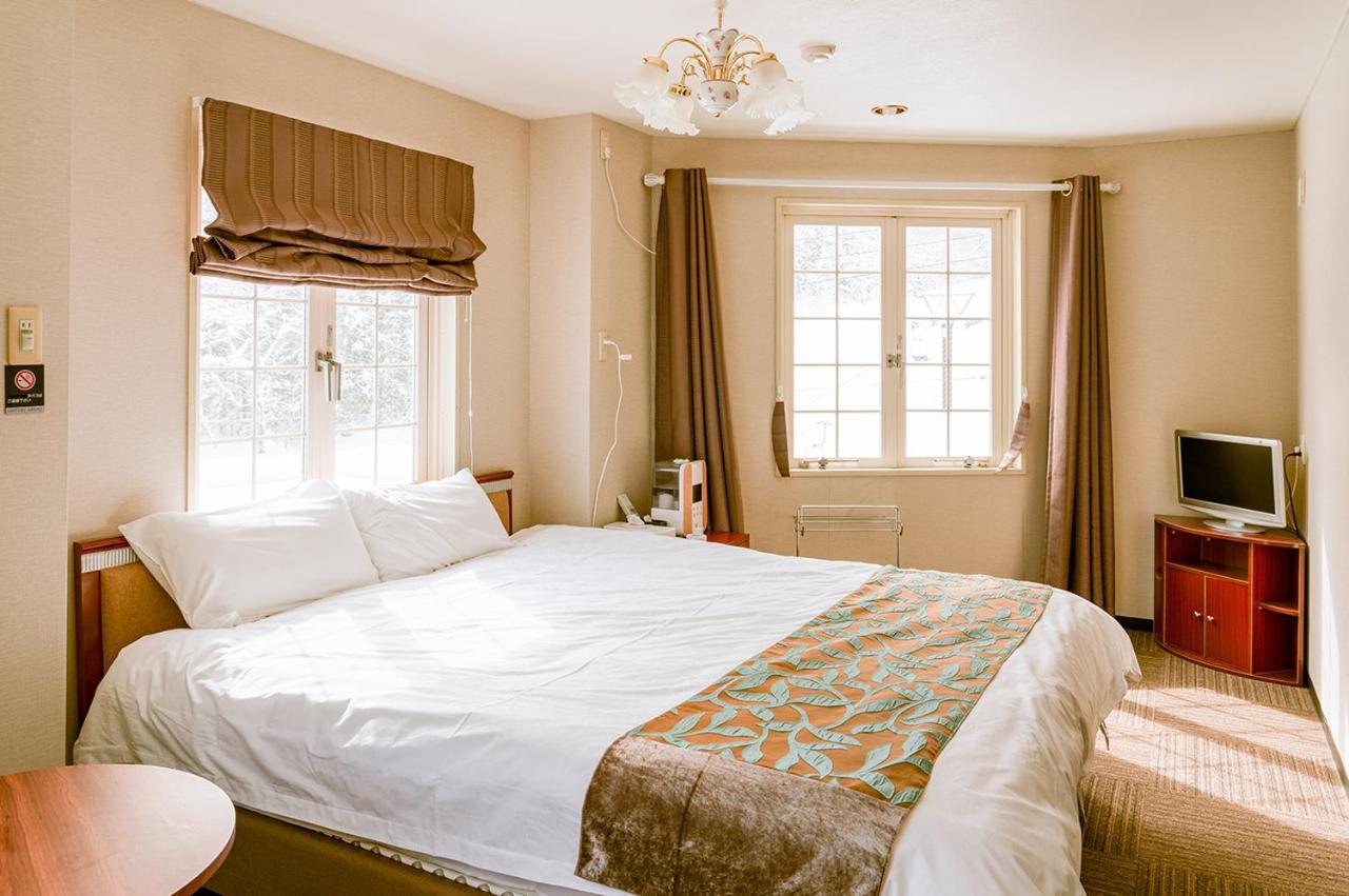 Hakuba Sun Valley Hotel Exterior photo