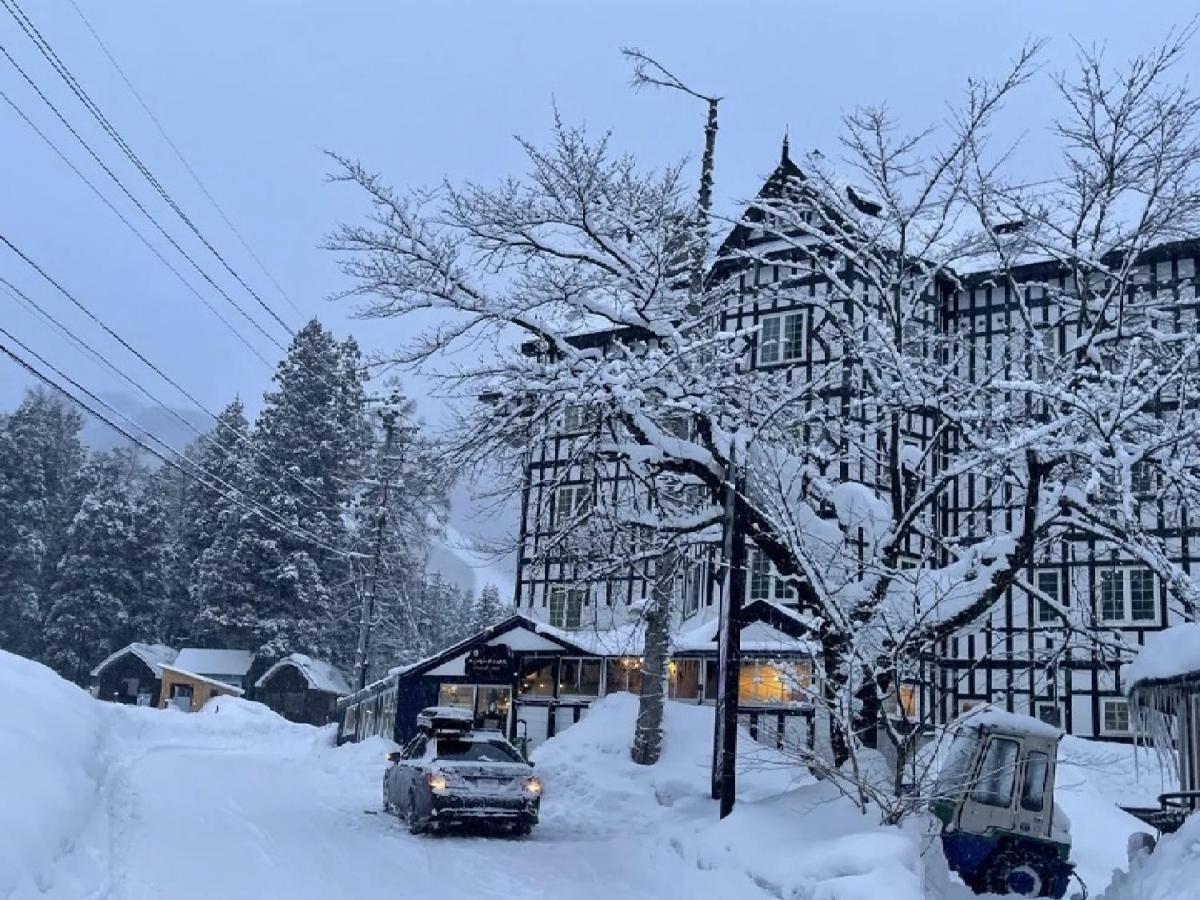 Hakuba Sun Valley Hotel Annex Exterior photo