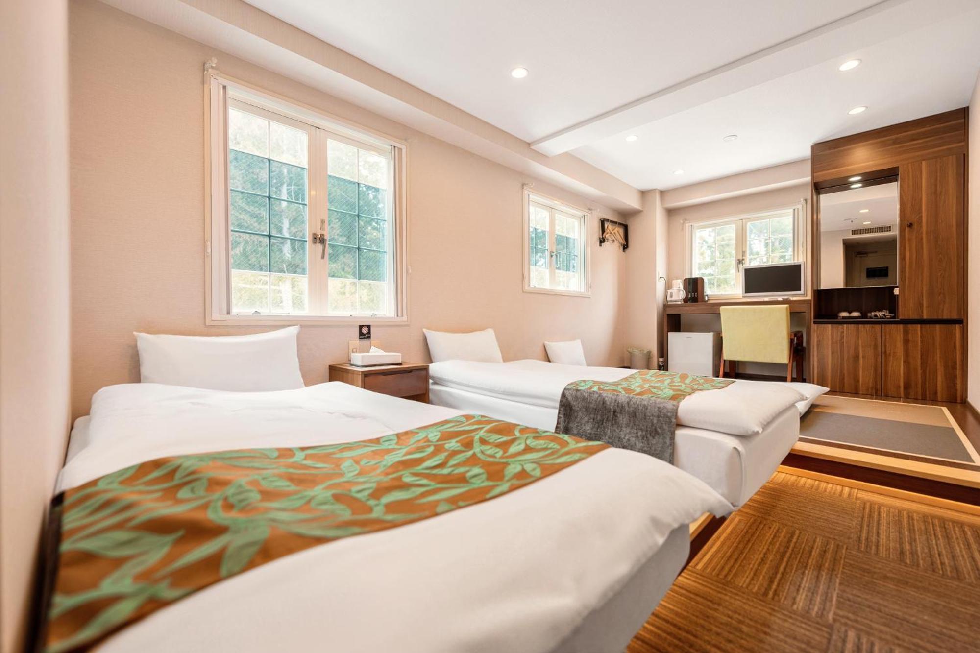 Hakuba Sun Valley Hotel Exterior photo